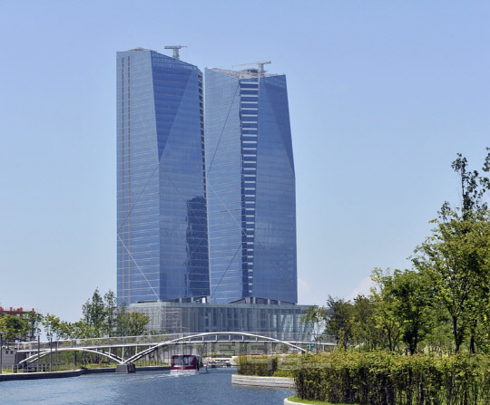 포스코건설은 최근 1억 달러(1200억원) 규모의 지속가능채권을 발행했다고 12일 밝혔다. 사진은 포스코건설 사옥 전경.  포스코건설 제공